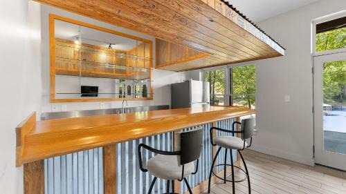 Sherrills Ford Casa | Mi Casa Su Casa by AvantStay Lakefront Escape