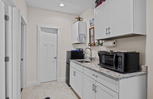 Harkers Island Apartamento | Mi Faro 1 Bedroom Duplex by RedAwning