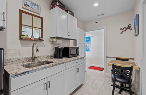 Harkers Island Apartamento | Mi Faro 1 Bedroom Duplex by RedAwning