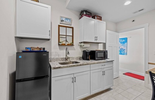 Harkers Island Apartamento | Mi Faro 1 Bedroom Duplex by RedAwning
