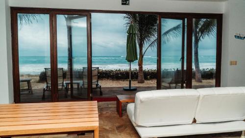 Puerto Villamil Hotel | Mi Playa Galapagos Beachfront Apartments