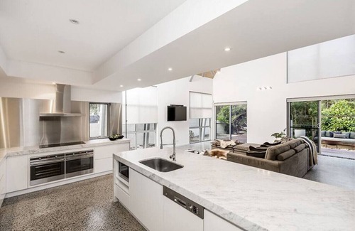Ocean Shores Casa | Mia Beach Villa Relaunch - Luxury Meets Relaxation