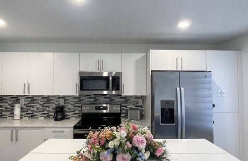 Princeton Casa | Miami 3 Story Townhouse with Balcony, Rooftop & Parking