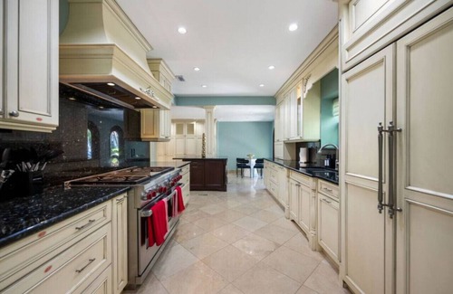 The Roads Casa | NEW 8BR Waterfront Miami Mansion Mins to South Beach with Private Pool & More!