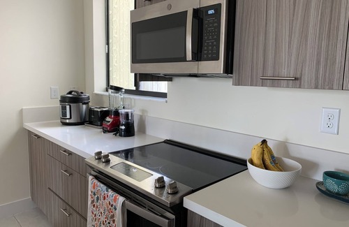Doral Casa | Miami/Doral, internet, safe beautiful neighborhood, walk to restaurants galore!