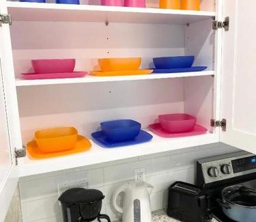 Allapattah Hostal | Miami International Hostel - No Mix - Dorms Airport Downtown Wynwood
