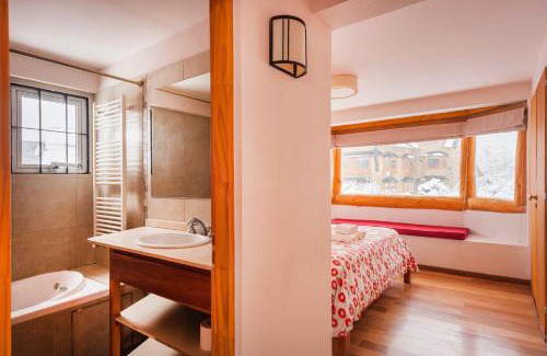 Villa Catedral Apartamento | MICHAY Cabaña B en la base del cerro Catedral con vistas