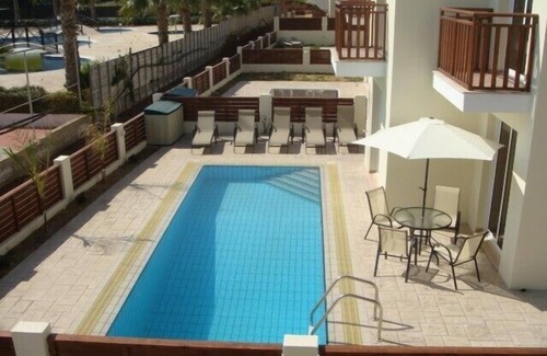 Pernera Villa | Mickey1, 3 cama, COCHE GRATIS, Piscina de desbordamiento, hospitalidad Chipre