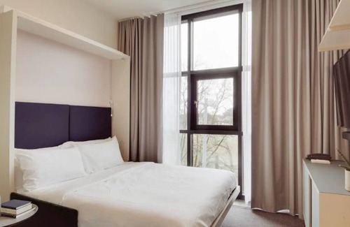 Chestnut Hill Casa | Micro Studio - BentoLiving Chestnut Hill