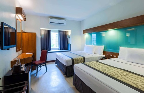 Diliman Hotel | Microtel by Wyndham UP Technohub
