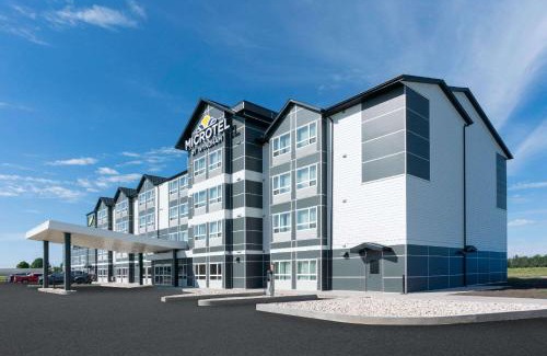 Portage La Prairie Hotel | Microtel Inn & Suites by Wyndham Portage La Prairie
