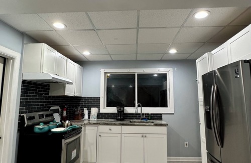 Detroit Casa | Mid Century Modern 3-bedroom 2-bath house with WiFi, AC, W backyard