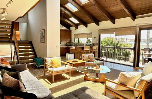 Pierpont Bay Casa | Mid-Century Beach Lodge- 1 Block to Beach!