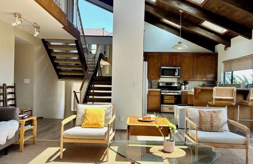 Pierpont Bay Casa | Mid-Century Beach Lodge- 1 Block to Beach!