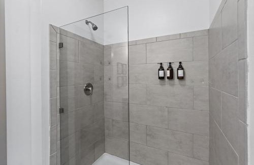West End Apartamento | Mid-Century Charm in Midtown Nashville