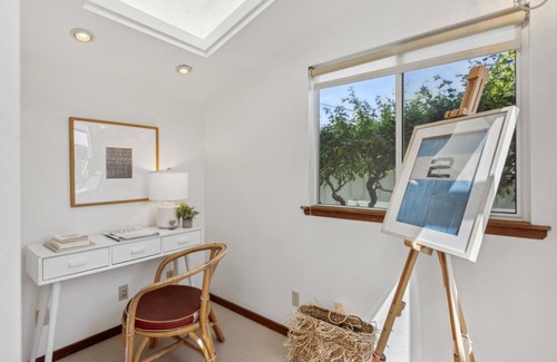 Inverness Cabaña | Mid-century cottage & studio with Tomales Bay views in Old Inverness