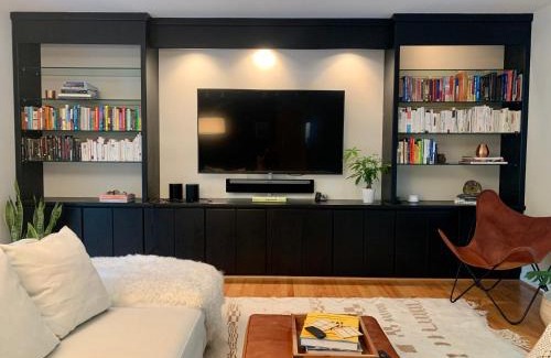 Chapel Hill Casa | Mid Century Designer House - Large & Unique