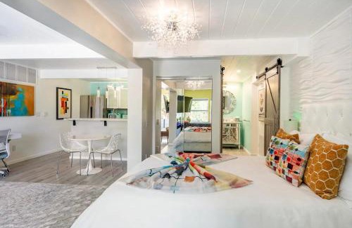 San Rafael Apartamento | Mid-Century Luxury Suite - Marin Stay Near SF, Napa & Sonoma