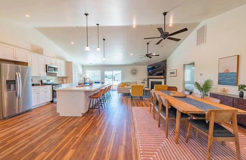 Paso Robles Casa | Mid-Century Mod Ranch in Wine Country!