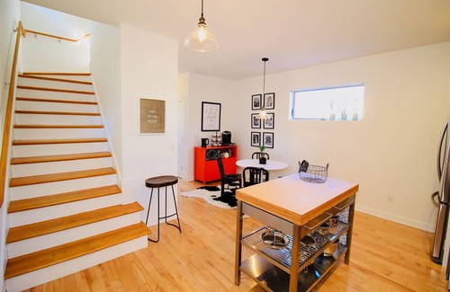 Federal Hill Apartamento | Mid Century Modern Charm in Historic West End