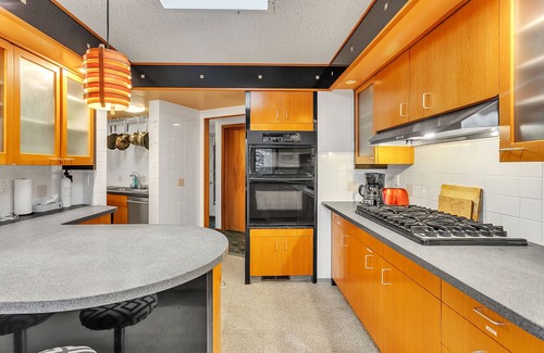 Racine Casa | Mid-Century Modern Dream Getaway