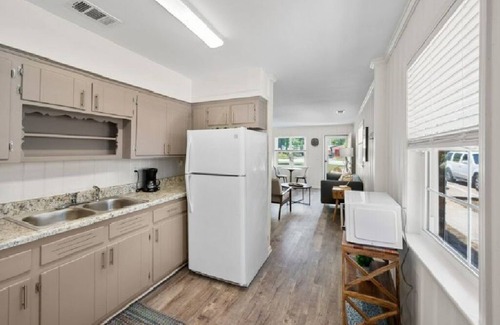 East Point Cabaña | Mid Century Modern Jewel