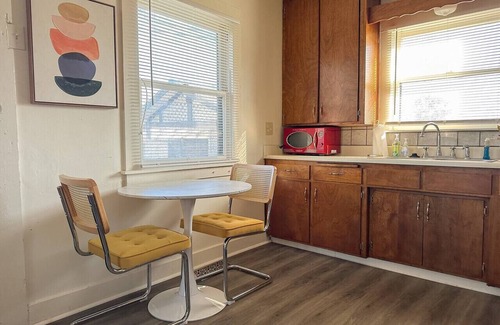 Visalia Casa | Mid-Century Modern retreat