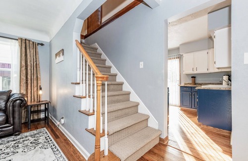 Drayton Plains Casa | Mid Century Modern Royal Oak House with Game Room