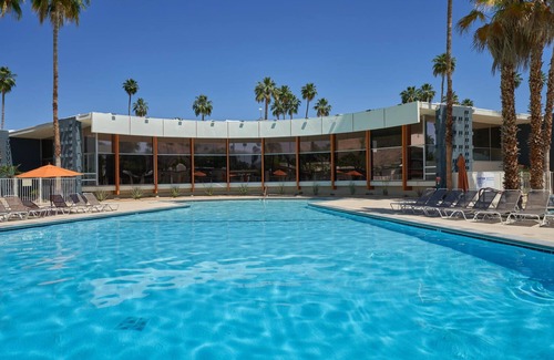 Deepwell Estates Casa | Mid Century Modern Barbie bungalow in Historic Ocotillo Lodge
