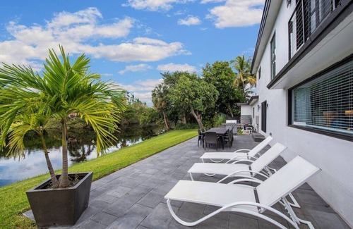 Birch Park Finger Streets Casa | 5 dormitorios en el lago, a 1 cuadra de la playa