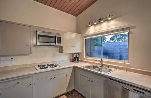 Montecito Casa | Mid-Century Steps from Miramar Beach, Private Yard in Montecito