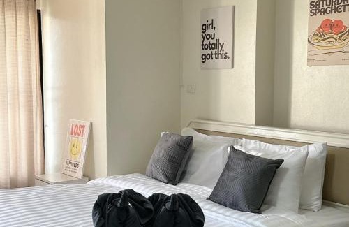 Huay Kaew Apartamento | Mid century style near Nimman and Maya