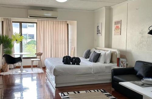 Huay Kaew Apartamento | Mid century style near Nimman and Maya
