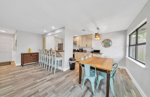 El Centro Beach Casa | Beautiful west PCB house with easy walk to beach