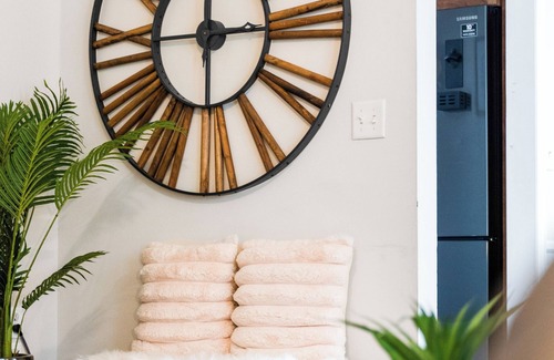 Claymont Casa | Mid Term Stay in North Wilmington ~ Perfect for Families ~ Bonus Gaming Shed