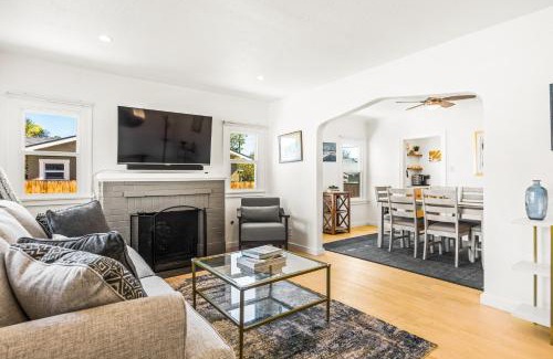 Ventura Casa | Mid-Town Escape