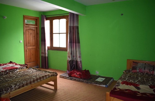 Narowal Casa | Mid Valley Guest House