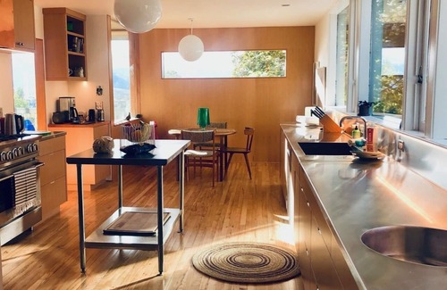 Farviews - Pattee Canyon Casa | Midcentury Modern Masterpiece-- 1950's Richard NEUTRA Home in Missoula!