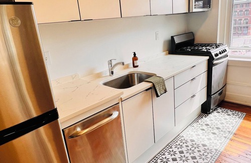 Downtown Des Moines Apartamento | Midcentury Unit Downtown Des Moines near Wells Fargo