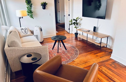 Downtown Des Moines Apartamento | Midcentury Unit Downtown Des Moines near Wells Fargo