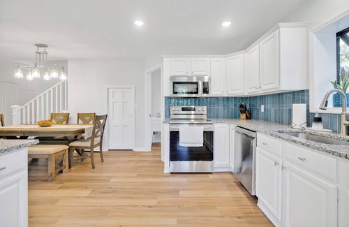 Ogden Casa | Middle Sound Hideaway- Dog Friendly, 5 Miles to Beach, 4Bd/2bBa