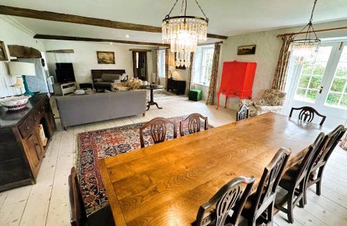 Kilgetty Casa | Middlelands - A stunning country house with beautiful gardens in rural Pembrokeshire yet close to coast