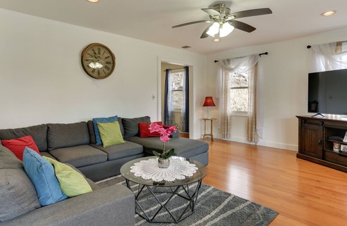 Middletown Casa | Middletown Rental w/ Spacious Back Deck!