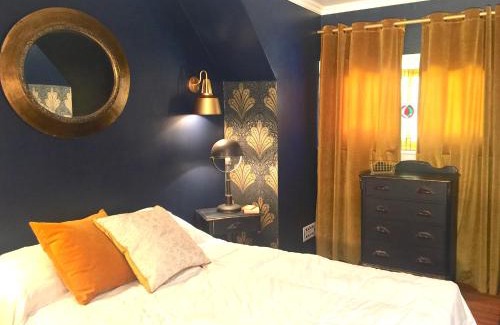 Midland Casa | Midland Manor 3-Bedroom Home with Pool