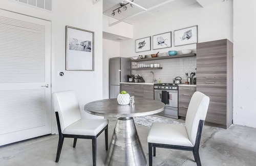 Old Fourth Ward Apartamento | Midnight Abode de Atlanta Luxury Rentals