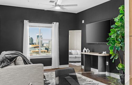 The Gulch Apartamento | Midnight Manor Penthouse Suite The Gulch