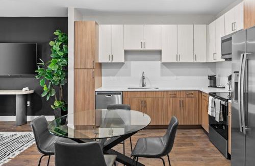 The Gulch Apartamento | Midnight Manor Penthouse Suite The Gulch