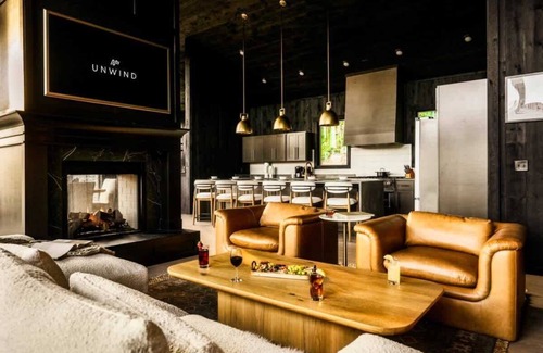 Gatlinburg - Pigeon Forge Cabina | Midnight Mountain Sum