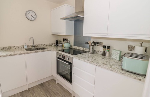 City Centre Cabaña | Midsummer Cottage