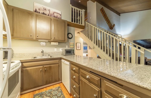 Mammoth Lakes Condominio | Midtown Condo Near Dining W/ Pool & Spa 508